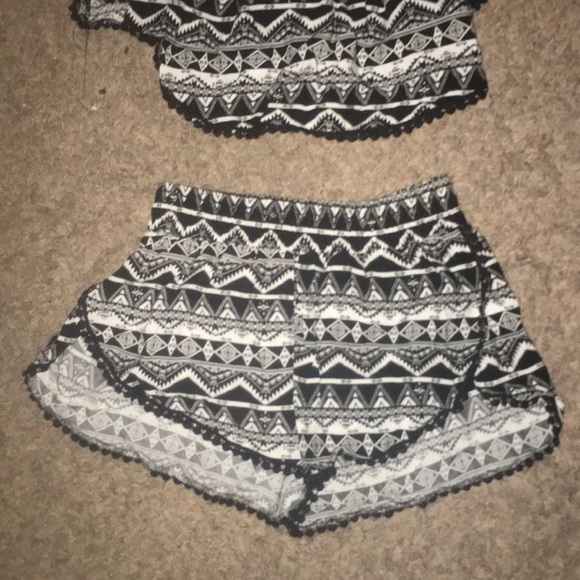 Matching set - Picture 3 of 3